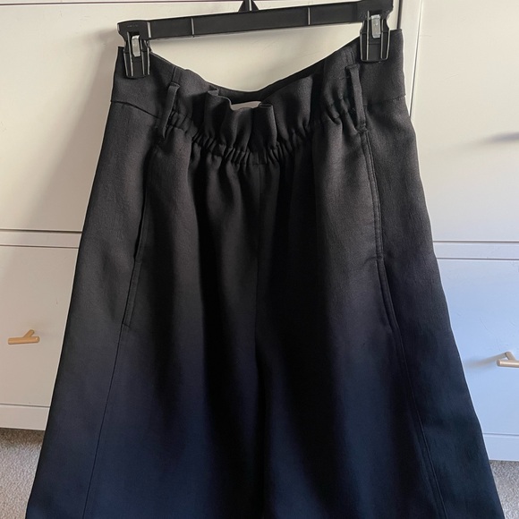 Aritzia | Wilfred Black Paper Bag Waist Trouser, Size 6 (M) - Picture 2 of 6